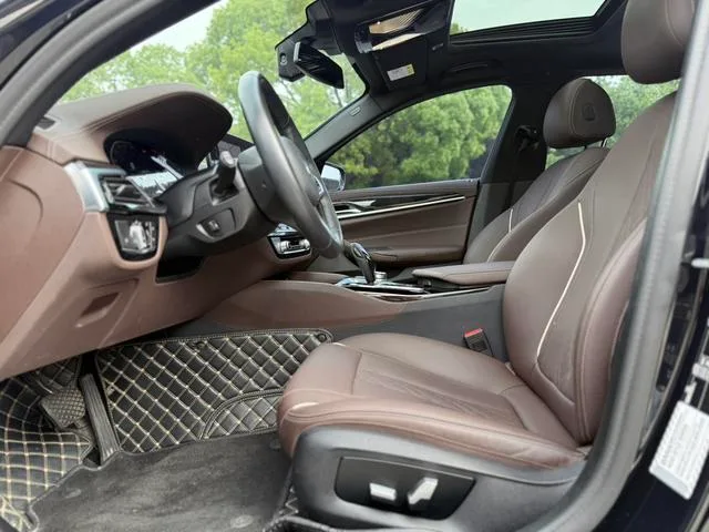 BMW 5 Series 2022 Deuxième lifting 525Li M Ensemble de sport extérieur photo 4