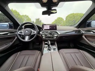 BMW 5 Series 2022 Deuxième lifting 525Li M Ensemble de sport extérieur photo 6