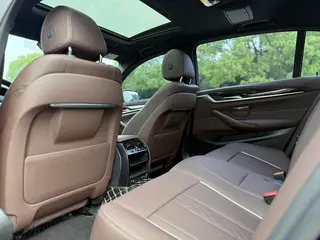 BMW 5 Series 2022 Deuxième lifting 525Li M Ensemble de sport intérieur photo 9