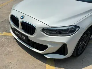 BMW 1 Series 2021 Restyling 120i M Sports Obsidian Night Edition exterior photo 4