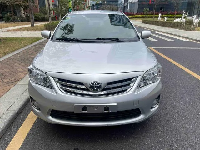 Toyota Corolla 2011 1.6L Manual GL exterior photo 2