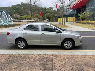 Toyota Corolla 2011 1.6L Manual GL exterior photo 4
