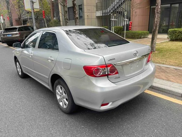 Toyota Corolla 2011 1.6L Manual GL exterior photo 7