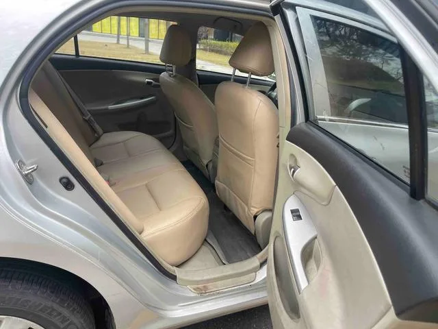 Toyota Corolla 2011 1.6L Manual GL interior photo 17