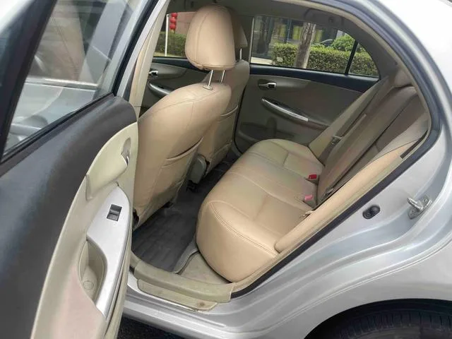Toyota Corolla 2011 1.6L Manual GL interior photo 19