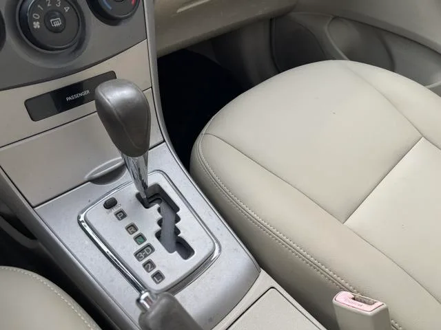 Toyota Corolla 2007 1.6L Automatique GL intérieur photo 10