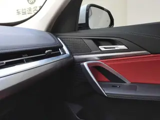BMW X1 2023 sDrive25Li M Sports suit interior photo 11