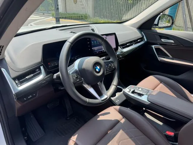 BMW X1 2023 sDrive20Li X Ensemble de conception extérieur photo 4