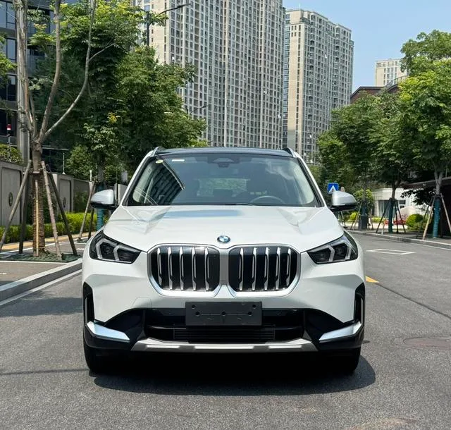 BMW X1 2023 sDrive20Li X Ensemble de conception extérieur photo 6