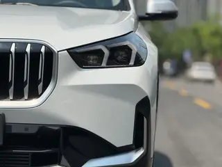 BMW X1 2023 sDrive20Li X Ensemble de conception intérieur photo 16
