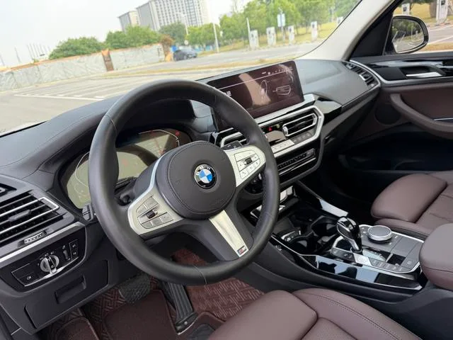 BMW X3 2022 Restyling xDrive25i M Sports suit exterior photo 6