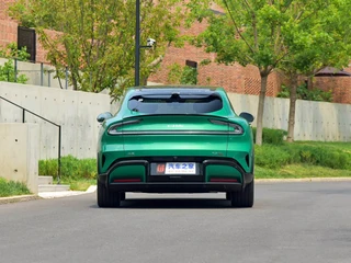 Xiaomi Auto YU7 2025 Larga duración de la batería, tracción en las cuatro ruedas de alto rendimiento Max Edición exterior foto 5 Xiaomi Auto YU7 2025 Larga duración de la batería, tracción en las cuatro ruedas de alto rendimiento Max Edición exterior foto 5