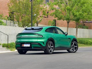 Xiaomi Auto YU7 2025 Larga duración de la batería, tracción en las cuatro ruedas de alto rendimiento Max Edición exterior foto 6 Xiaomi Auto YU7 2025 Larga duración de la batería, tracción en las cuatro ruedas de alto rendimiento Max Edición exterior foto 6