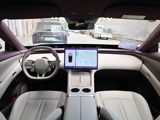 Xiaomi Auto YU7 2025 Larga duración de la batería, tracción en las cuatro ruedas de alto rendimiento Max Edición interior foto 19 Xiaomi Auto YU7 2025 Larga duración de la batería, tracción en las cuatro ruedas de alto rendimiento Max Edición interior foto 19