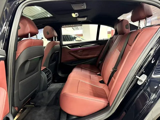 BMW 5 Series 2022 525Li M Sports suit exterior photo 6