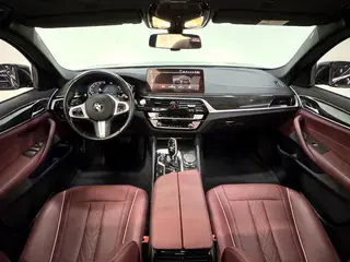 BMW 5 Series 2022 525Li M Sports suit interior photo 11