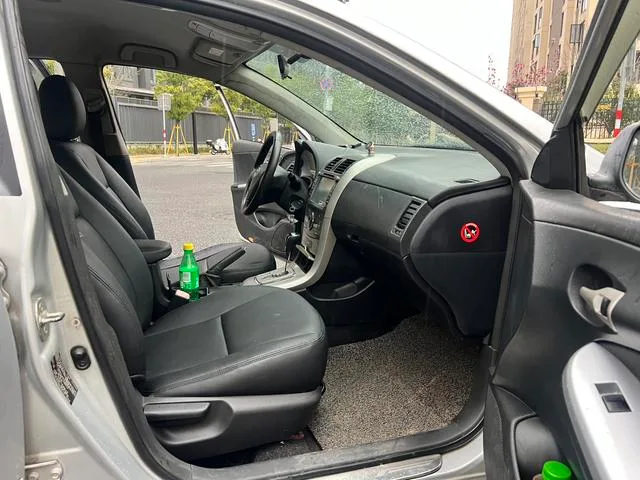 Toyota Corolla 2008 Sports version 1.8L Automatic GL－S interior photo 12