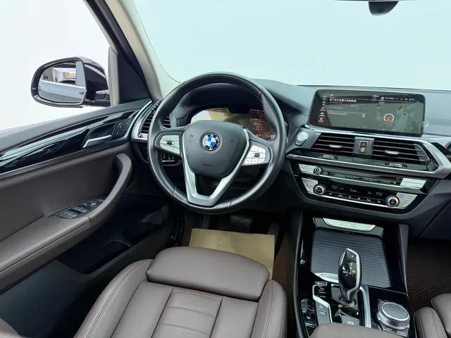 BMW X3 2021 Mise à jour xDrive25i Ensemble de luxe extérieur photo 8