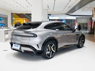 Xiaomi Auto YU7 2025 Super longue durée de vie à quatre roues motrices Pro Version extérieur photo 7
