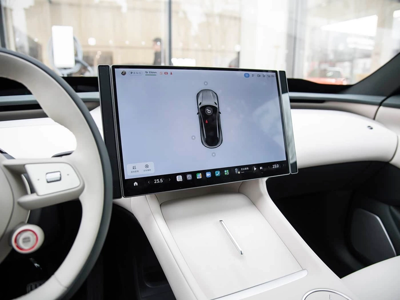 Xiaomi Auto YU7 2025 Super longue durée de vie à quatre roues motrices Pro Version intérieur photo 15
