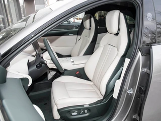 Xiaomi Auto YU7 2025 Super longue durée de vie à quatre roues motrices Pro Version intérieur photo 20