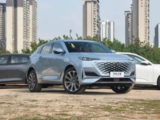 Changan UNI-K 2024 2.0T Two-Drive Global Edition exterior photo 3