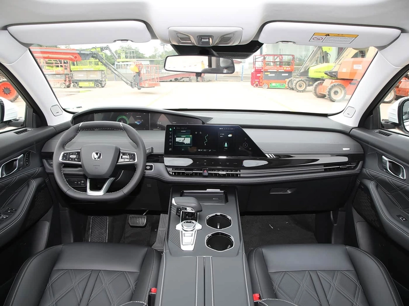 Changan UNI-K 2024 2.0T Two-Drive Global Edition interior photo 11