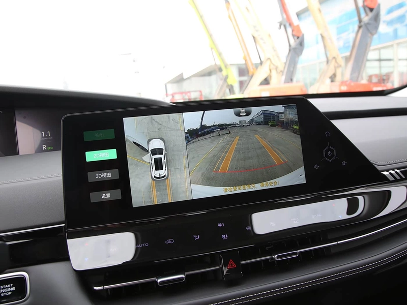 Changan UNI-K 2024 2.0T Two-Drive Global Edition interior photo 13