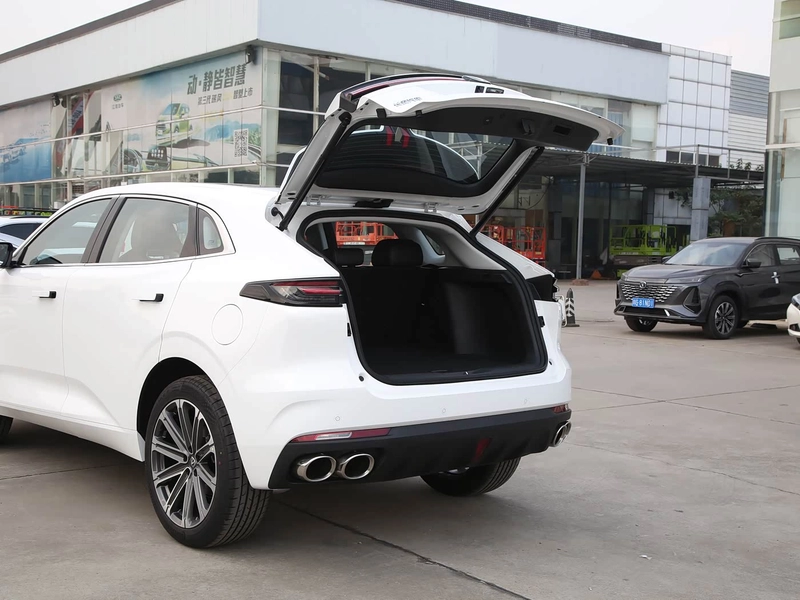 Changan UNI-K 2024 2.0T Two-Drive Global Edition interior photo 17