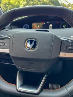 Changan UNI-V 2024 1.5T Престижный спортивный интерьер фото 9
