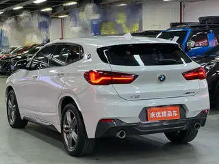 BMW X2 2021 Mise à jour sDrive25i M Ensemble hors route extérieur photo 4
