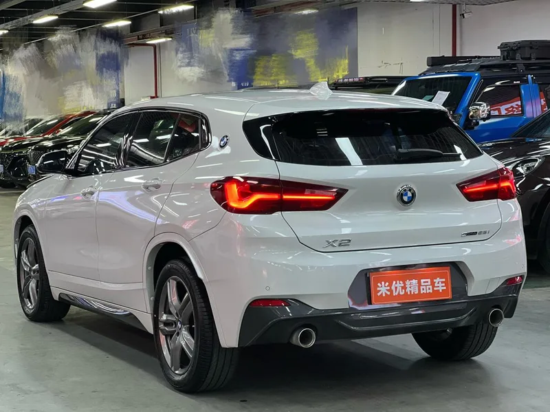 BMW X2 2021 Mise à jour sDrive25i M Ensemble hors route extérieur photo 4