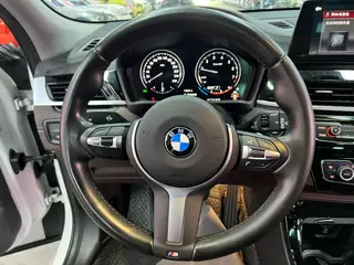 BMW X2 2021 Mise à jour sDrive25i M Ensemble hors route intérieur photo 11