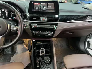 BMW X2 2021 Mise à jour sDrive25i M Ensemble hors route intérieur photo 12