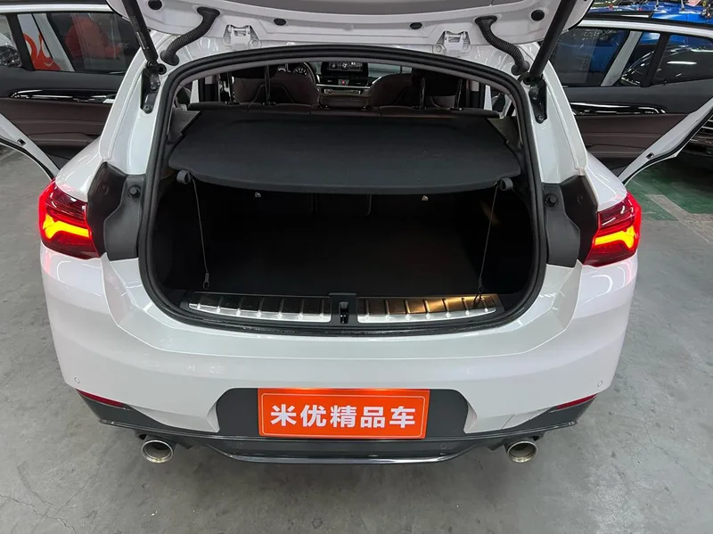 BMW X2 2021 Mise à jour sDrive25i M Ensemble hors route intérieur photo 14