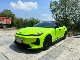 Changan UNI-V 2024 1.5T Acabado premium
