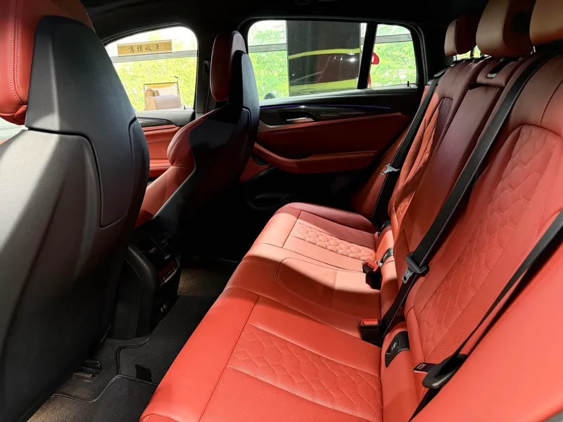 BMW X4 M 2022 X4 M Thunder Edition interior photo 9