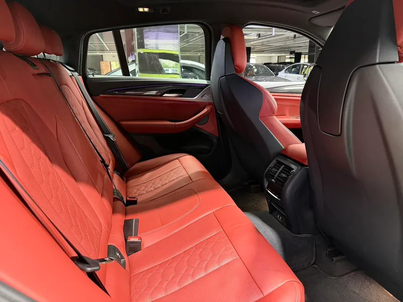 BMW X4 M 2022 X4 M Thunder Edition interior photo 14
