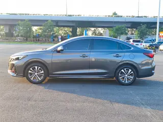 Changan Eado 2023 PLUS Version de plaisir Baleine bleue NE 1.4T GDI DCT Finition premium extérieur photo 5