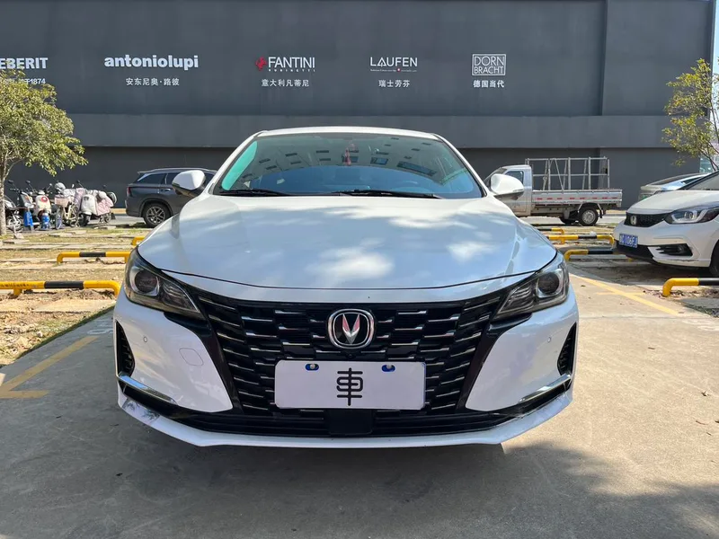 Changan Raeton CC 2021 Blue Whale Edition 1.5T DCT Flagship exterior photo 2