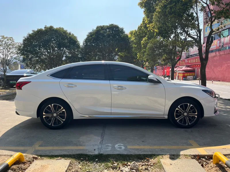 Changan Raeton CC 2021 Blue Whale Edition 1.5T DCT Flagship exterior photo 4