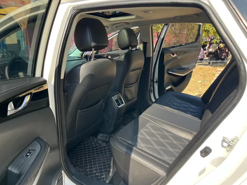Changan Raeton CC 2021 Blue Whale Edition 1.5T DCT Flagship interior photo 15