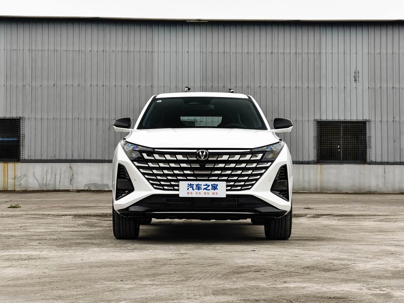 Changan UNI-Z 2026 Wisdom of the New Blue Whale 500Bar PRO exterior photo 2