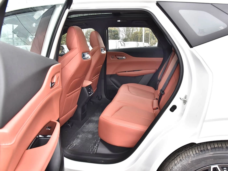 Changan UNI-Z 2026 Wisdom of the New Blue Whale 500Bar PRO interior photo 16