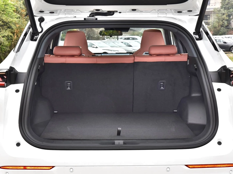Changan UNI-Z 2026 Wisdom of the New Blue Whale 500Bar PRO interior photo 19
