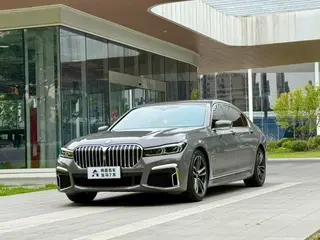 BMW 7 Series 2021 730Li M Sports suit