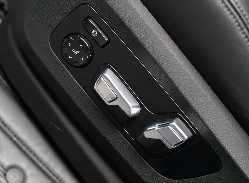 BMW X6 M 2020 X6 M interior photo 16