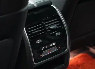 BMW X6 M 2020 X6 M interior photo 17
