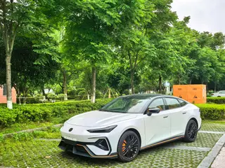 Changan UNI-V 2025 Третье поколение 2.0T Тип энергичного