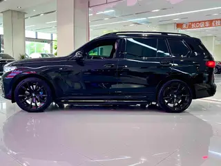 BMW X7 2022 xDrive40i Premium Class M Sports suit exterior photo 3